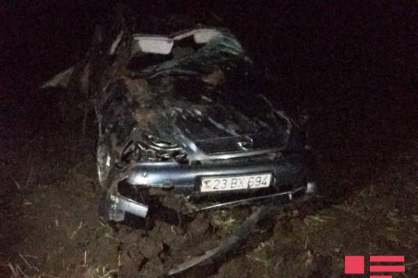 İsmayıllıda Opel aşdı -  ər və arvadı yaralandı