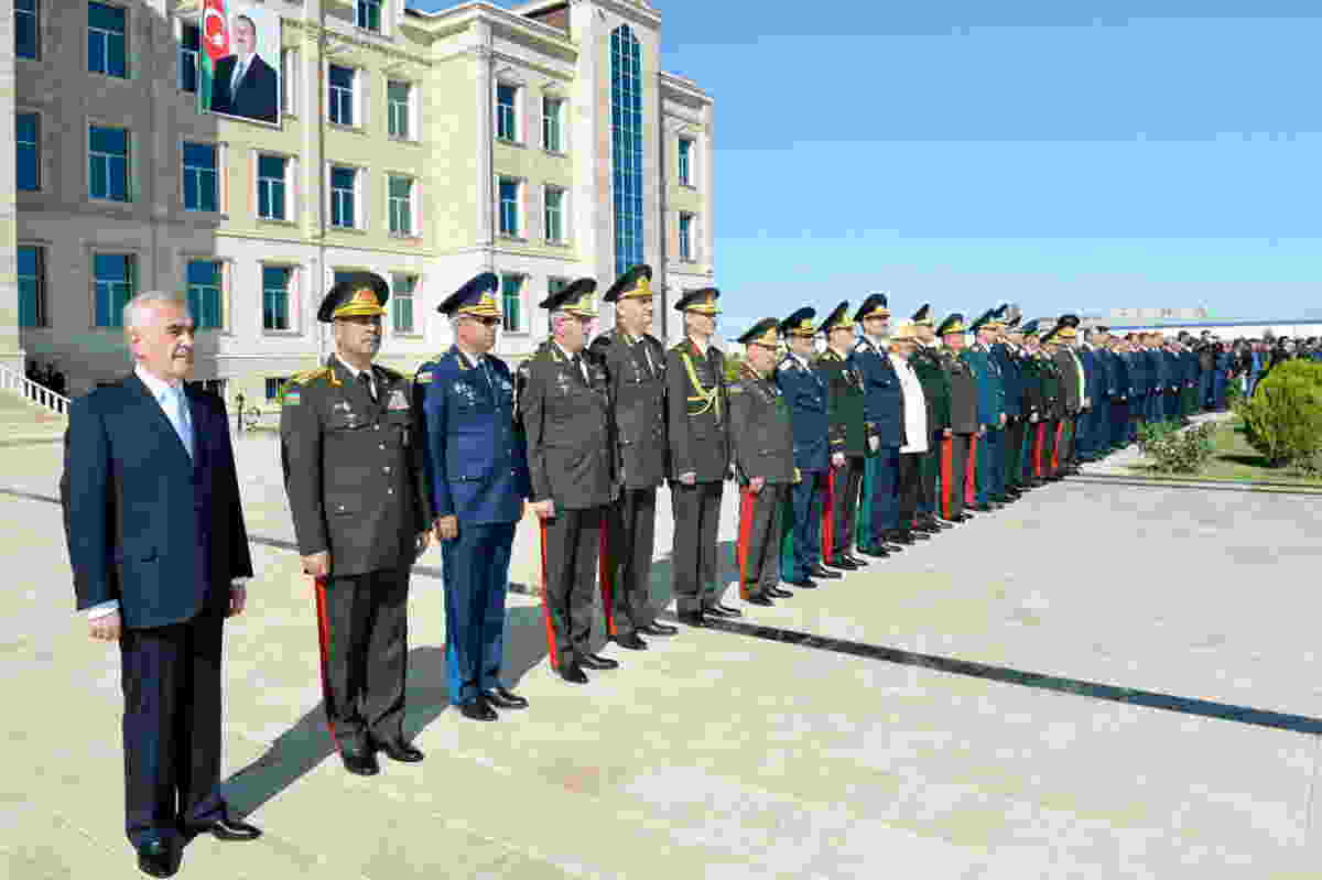 Naxçıvanda hərbi parad keçirilib - FOTOLAR