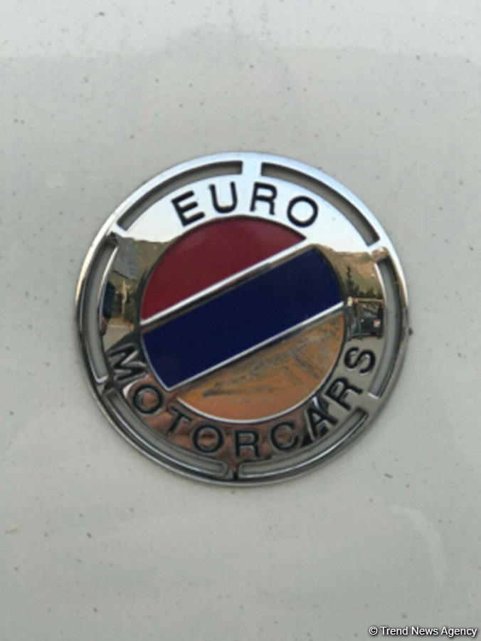 Ermənistan bayrağının olduğu iddia edilən avtomobilin sahibi rəngi sildirdi - FOTO