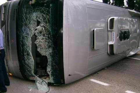 İki avtobus TOQQUŞDU:    8 ölü, 33 yaralı
