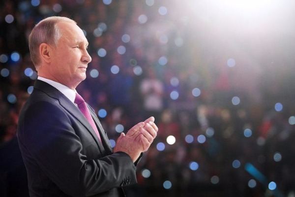 Putin 2018-ci il prezident seçkilərində iştirak edəcək 