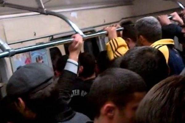 Nəşə çəkib Bakı metrosunda qadınları soydular -  FOTO