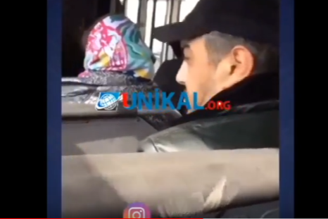 Bakıda avtobusda BİABIRÇILIQ:   Kişi özündən 10-15 yaş kiçik qıza... (VİDEO)