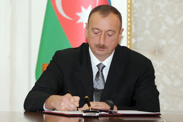 Azərbaycan Prezidenti Corc Buşa başsağlığı verib 