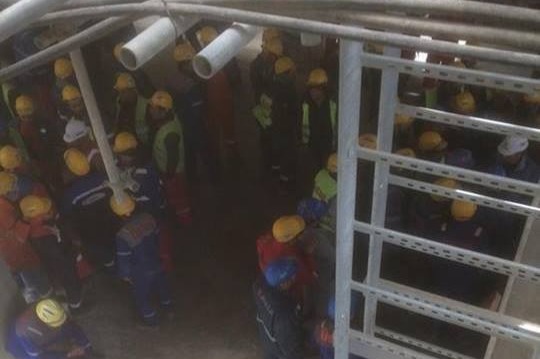 SOCAR-ın müəssisəsində AKSİYA:  2000 işçi maaşını tələb edir