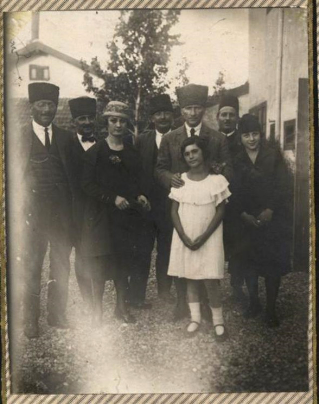  Atatürkün azərbaycanlılarla  TARİXİ FOTOSU