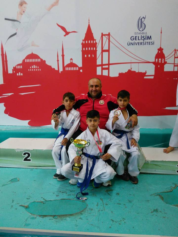 Karateçilərimiz dünya çempionatından 7 qızılla qayıtdı  - FOTO 