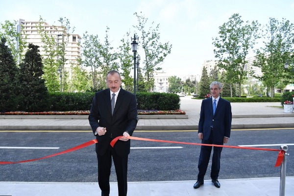 İlham Əliyev YAP-ın yeni binasının AÇILIŞINDA - FOTOLAR
