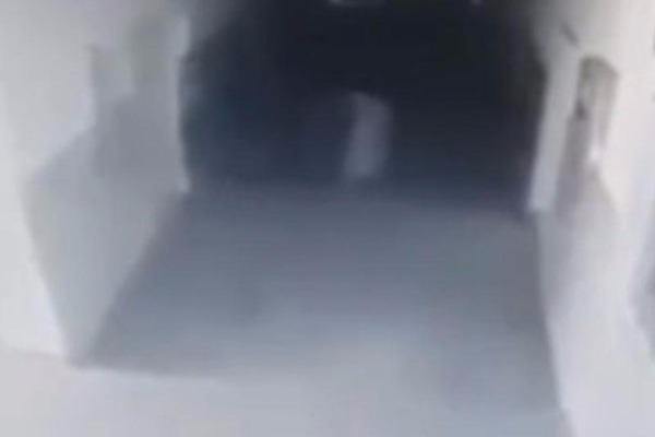 Polisi şoka salan görüntü:  Ruh müşahidə kamerasına düşdü - VİDEO