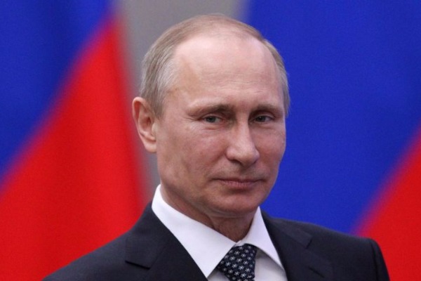 Putin Müslüm Maqomayevin həyat yoldaşını təbrik etdi  