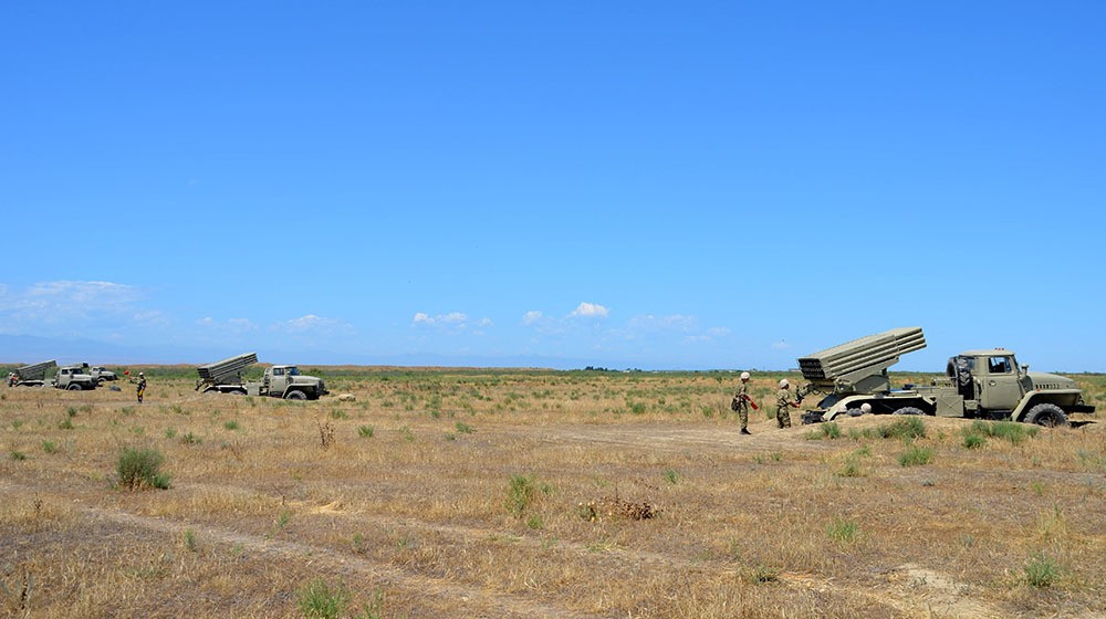 Ordumuz raket və artilleriyanı   İŞƏ SALDI (VİDEO)