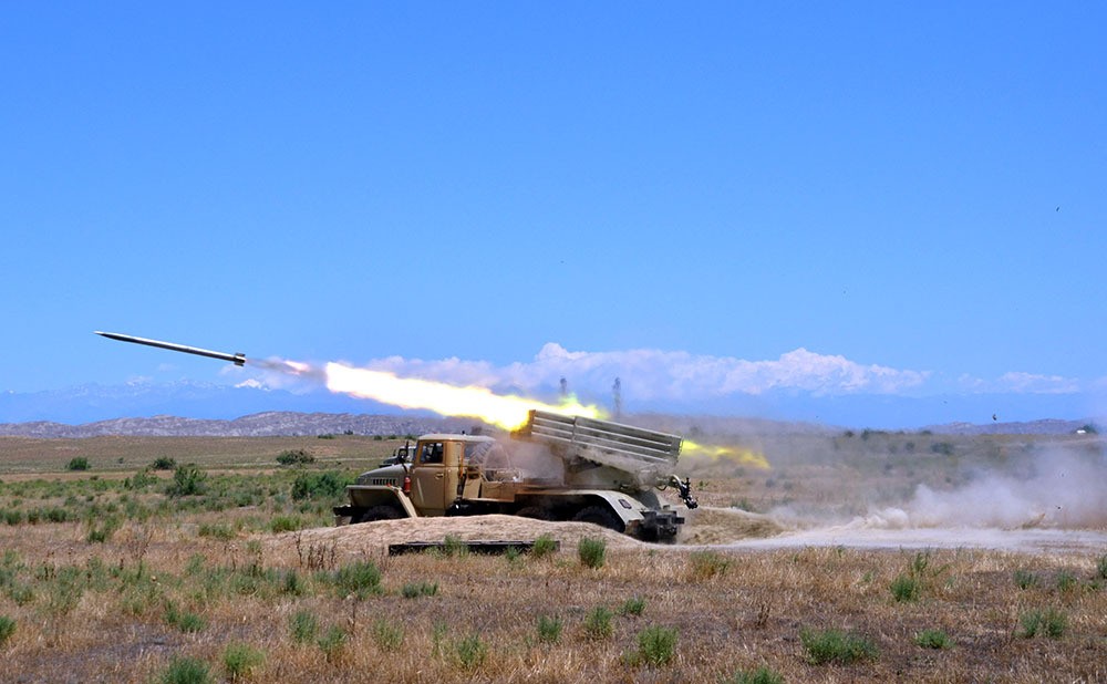 Ordumuz raket və artilleriyanı   İŞƏ SALDI (VİDEO)