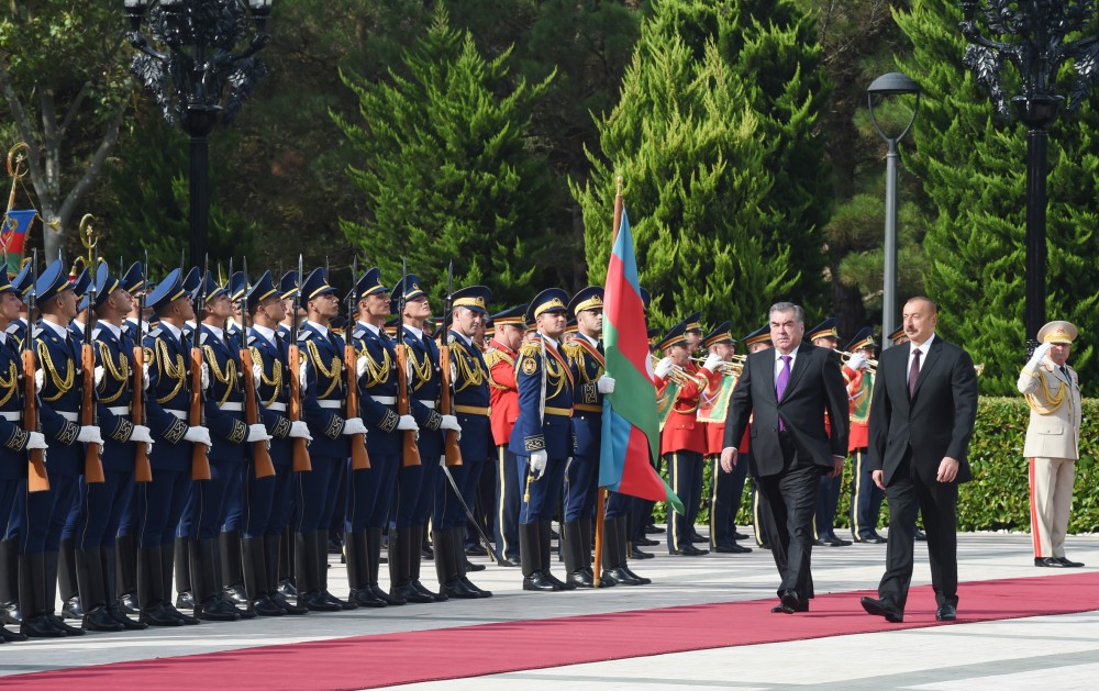 Tacikistan Prezidentinin rəsmi qarşılanma mərasimi keçirildi  - FOTOLAR