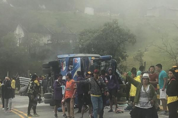 Azarkeşləri daşıyan avtobus qəzaya düşdü:   12 nəfər öldü