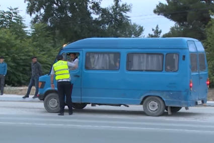  Yol polisindən REYD:   51 sürücü saxlanıldı (FOTO)
