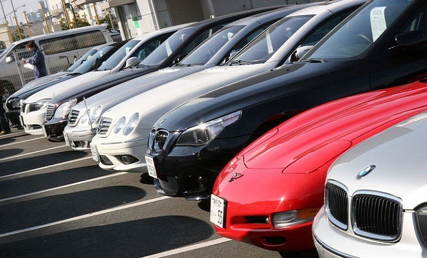 Dövlət maşınları satışda  - Hyundai 5000, Mercedes 7000 AZN...