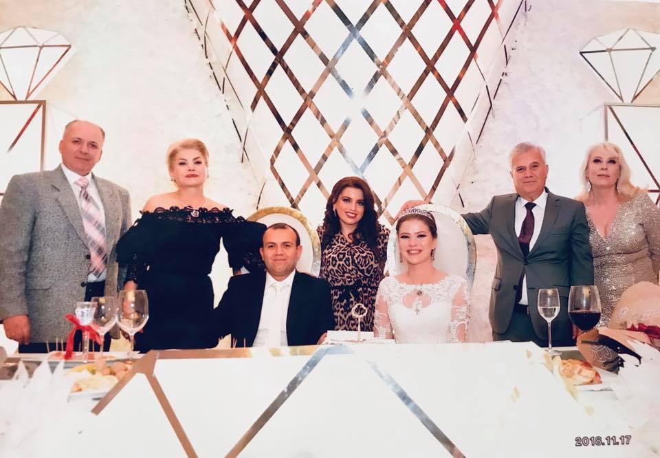 Azərbaycanlı şahmatçı ukraynalı həmkarı ilə evləndi  - Həyat yoldaşı üçün mahnı oxudu - FOTO (VİDEO)