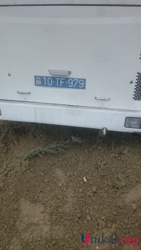 Bakıda DƏHŞƏTLİ QƏZA: Avtobus şirkətin hasarına çırpıldı (FOTO)