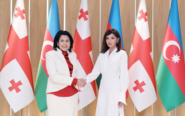 Mehriban Əliyeva Zurabişvili ilə görüşdü - FOTO