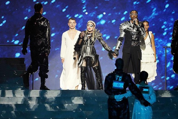 "Eurovision"un finalında QALMAQAL -VİDEO