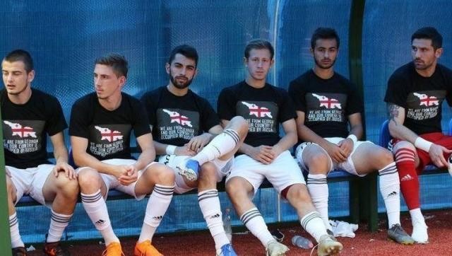 Futbolçular da etiraz etdi - "Rusiya ölkəmizi işğal edib" (FOTO)