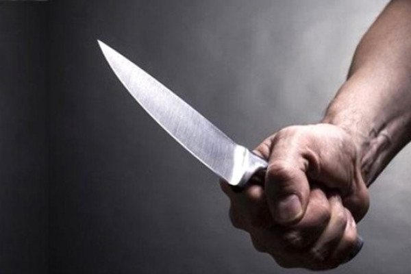 24 yaşlı gənc bıçaqlandı 