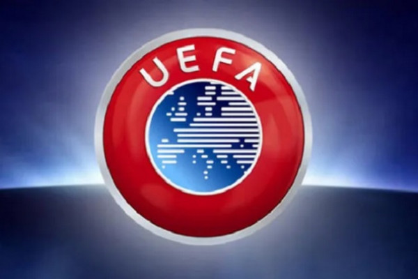 UEFA "Fənərbaxça"nı cəzalandırdı 