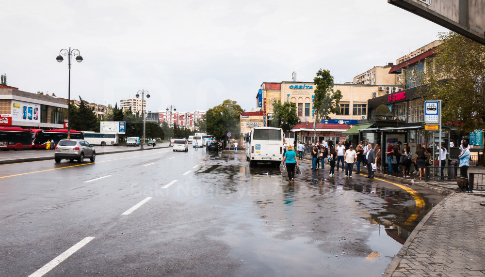 BNA yağışlı hava şəraitində yollarda hərəkətin təşkilini həyata keçirib - FOTOLAR