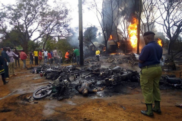 Siqaret faciəyə səbəb oldu: 60 nəfər yanaraq öldü - Tanzaniyada