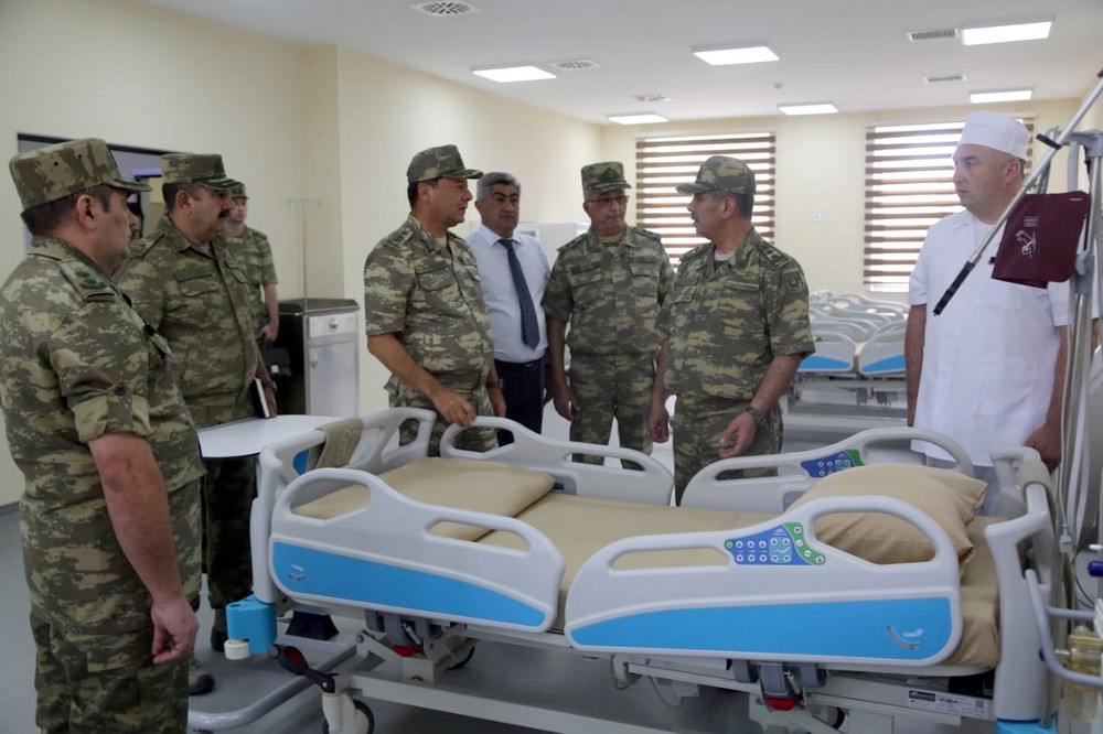 Nazir yeni tikilən hərbi hospitalda - FOTOLAR