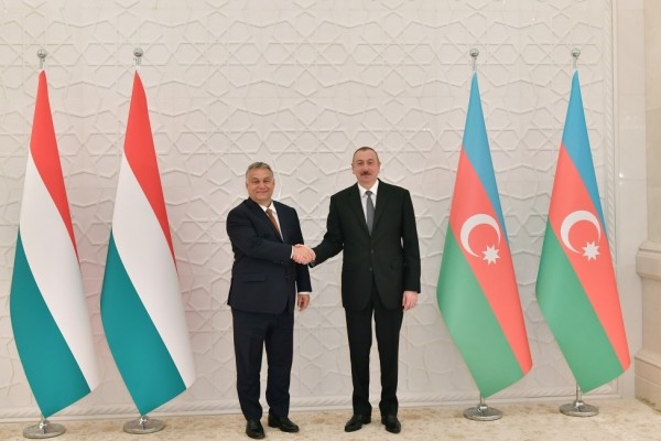 İlham Əliyev Macarıstanın Baş Naziri ilə görüşüb - FOTO