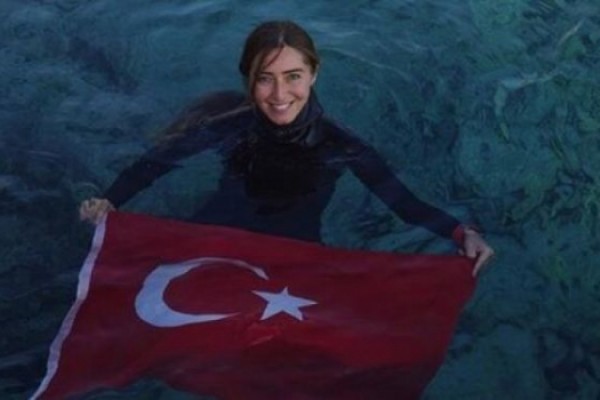 Türkiyəli idmançı “Ginnesin Rekordlar Kitabı”na düşdü - VİDEO