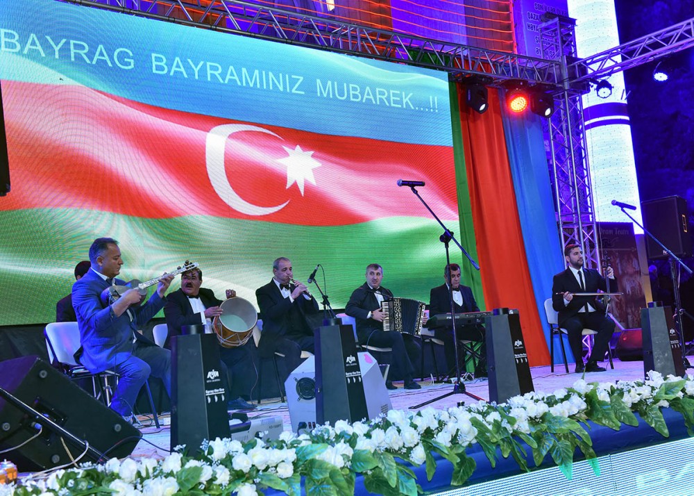 Sumqayıtda möhtəşəm açıq hava konserti təşkil edildi 