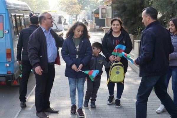 Parlament jurnalistlərindən 5 rayonda bayraq aksiyası – FOTOLAR