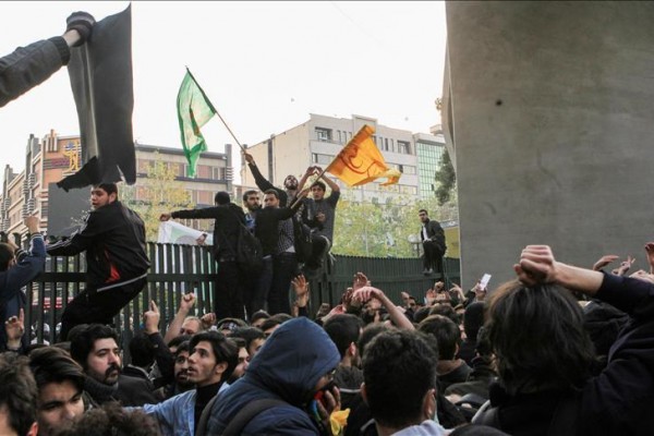 Etiraz aksiyalarında 25 nəfər öldü - İranda