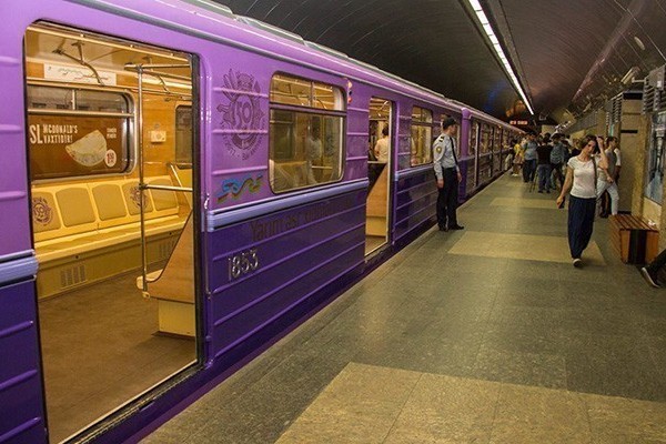 Metroda qatarların hərəkətində problem yarandı - YENILƏNİB