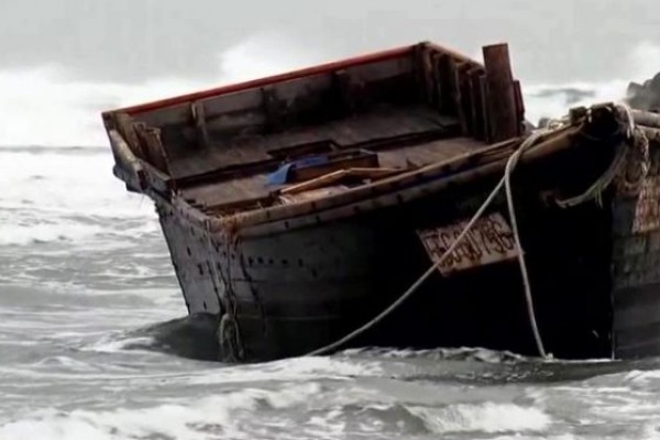 İzmirdə gəmi batdı: 4 nəfər öldü