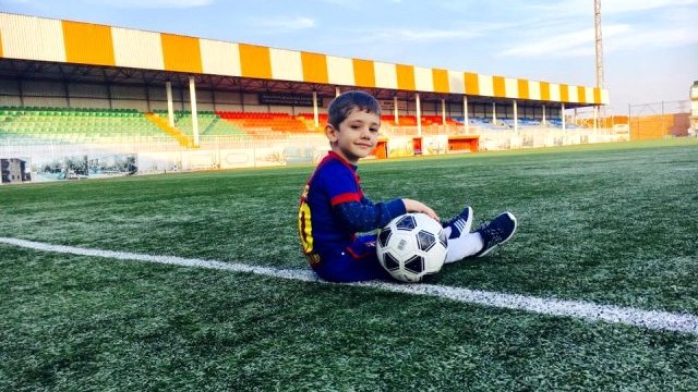 "Qarabağ, Neftçidən oğlumla maraqlanmırlar" -Azərbaycanın 7 yaşlı Messisinin atası (VİDEO)
