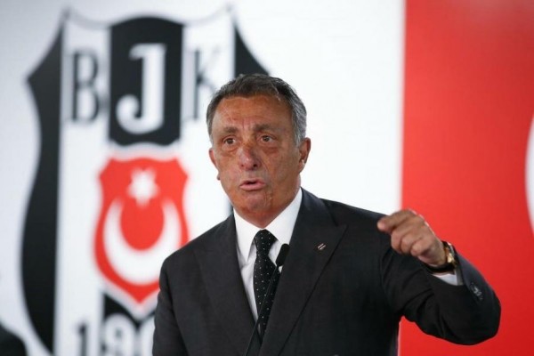 "Beşiktaş"ın prezidentinin qolu qırıldı 