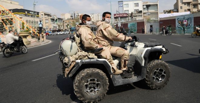 İran ordusu bioloji silahla dezinfeksiya işlərinə başladı - FOTO