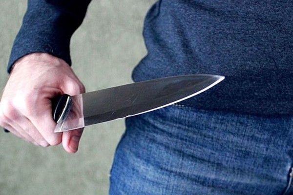Qazaxda 25 yaşlı gənc bıçaq xəsarəti aldı 
