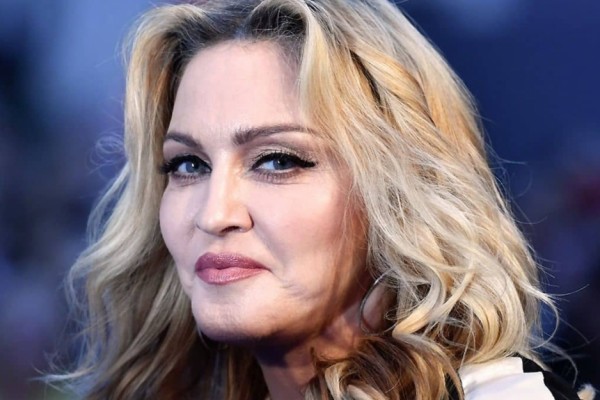 Madonna da koronavirusa yoluxubmuş 