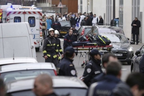 Fransada silahlı atışma: ölənlər var