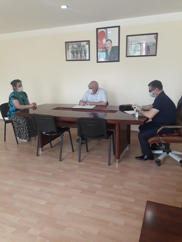Novruz Aslanov seçicilərini kabinetində qəbul etdi - FOTO