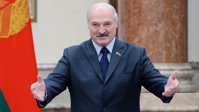 Lukaşenko koronavirusun müalicəsindən danışdı - FOTO
