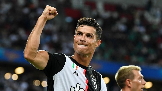 Ronaldo dünyanın ən bahalı avtomobilini aldı - FOTO