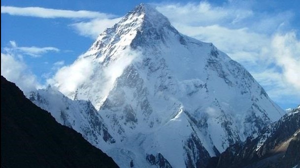 Nepal Krallığı Everestlə bağlı qərar verdi 