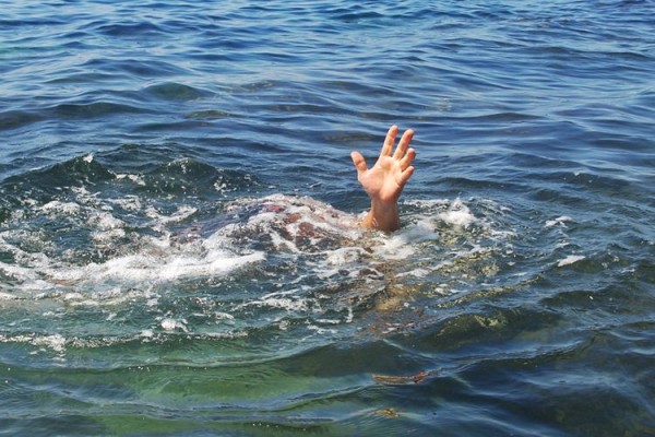 Bakıda 24 yaşlı gənc dənizdə boğuldu 