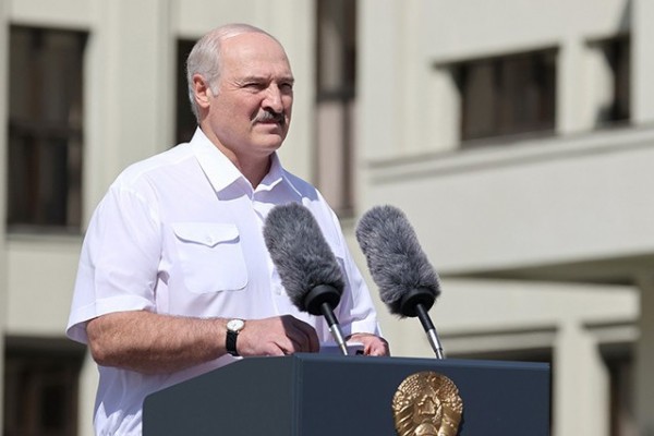 Lukaşenko xalqa müraciət etdi