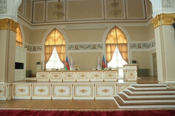 Prezidentin köməkçisi Ramiz Mehdiyevlə görüşdü - FOTOLAR